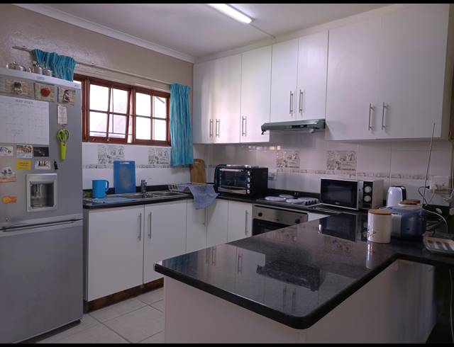 2 BEDROOM SECTIONAL TITLE FOR SALE IN UMTENTWENI
